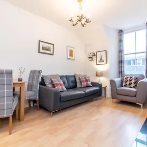 Bright And Cosy Flat At The Heart Of The Old Town Edinburgh