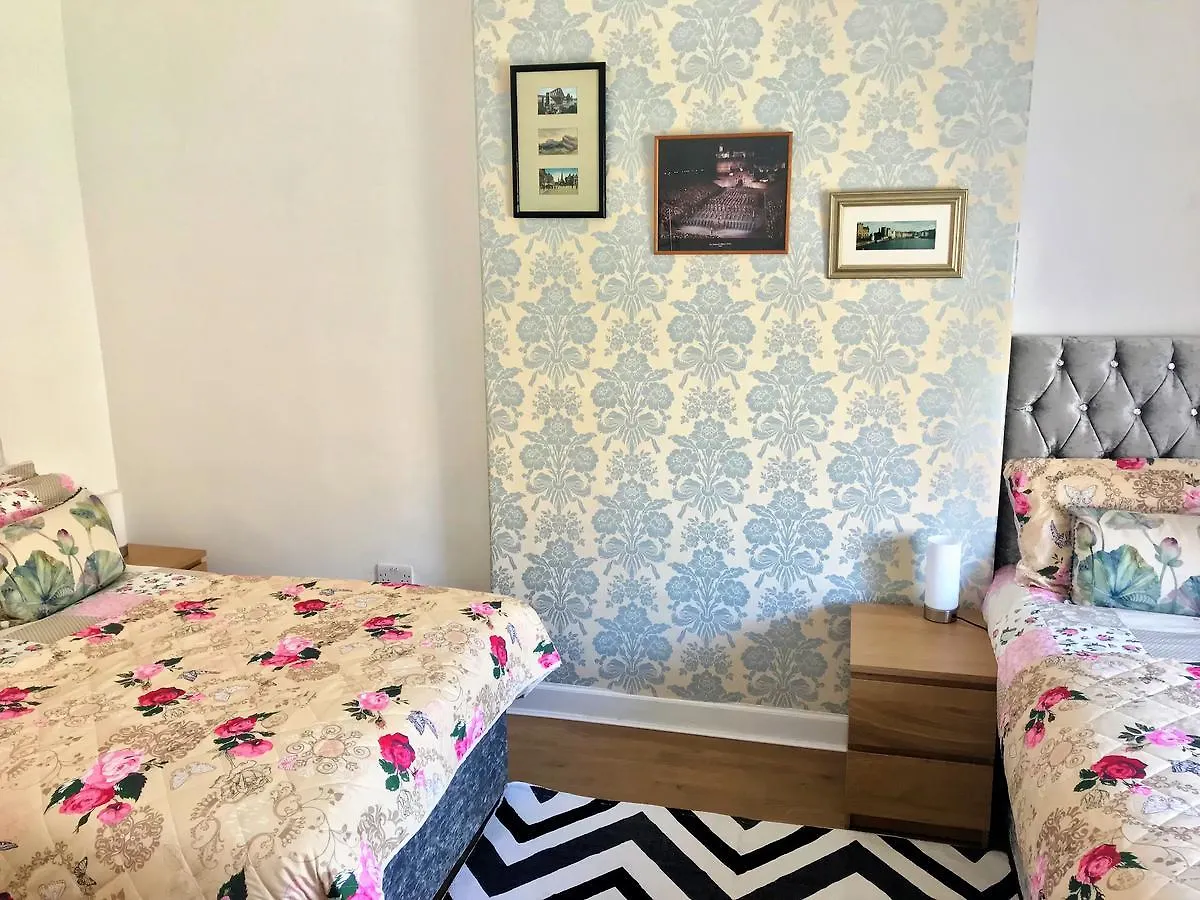 233 Leith Apartment Edinburgh 0*,  United Kingdom